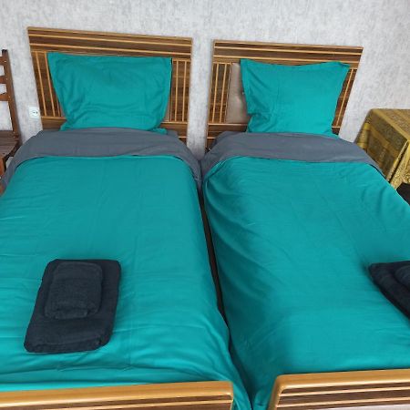 Cozy House Hotel Zugdidi Bagian luar foto