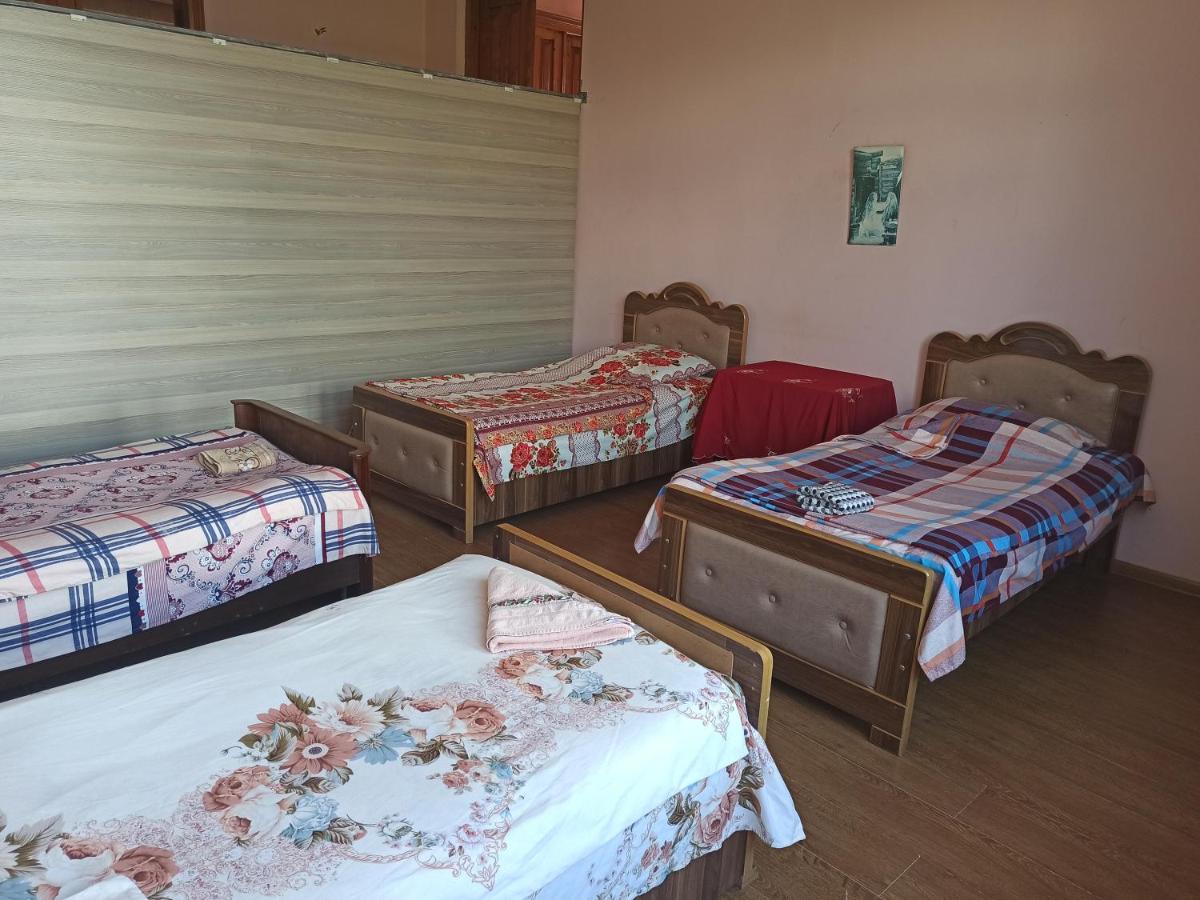 Cozy House Hotel Zugdidi Bagian luar foto