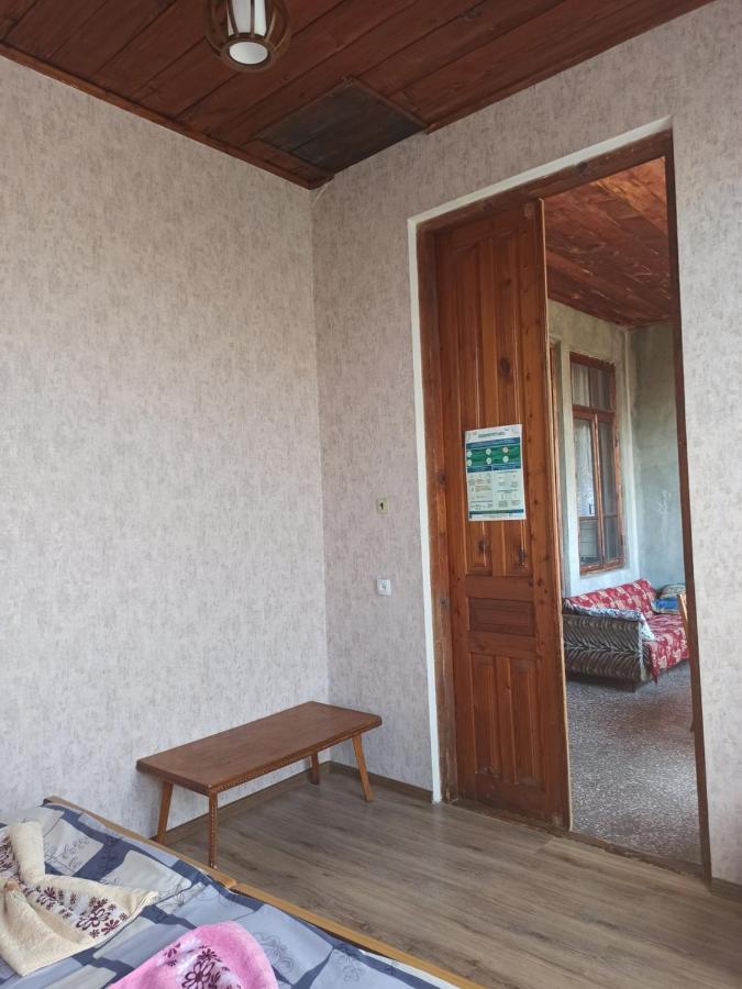 Cozy House Hotel Zugdidi Bagian luar foto