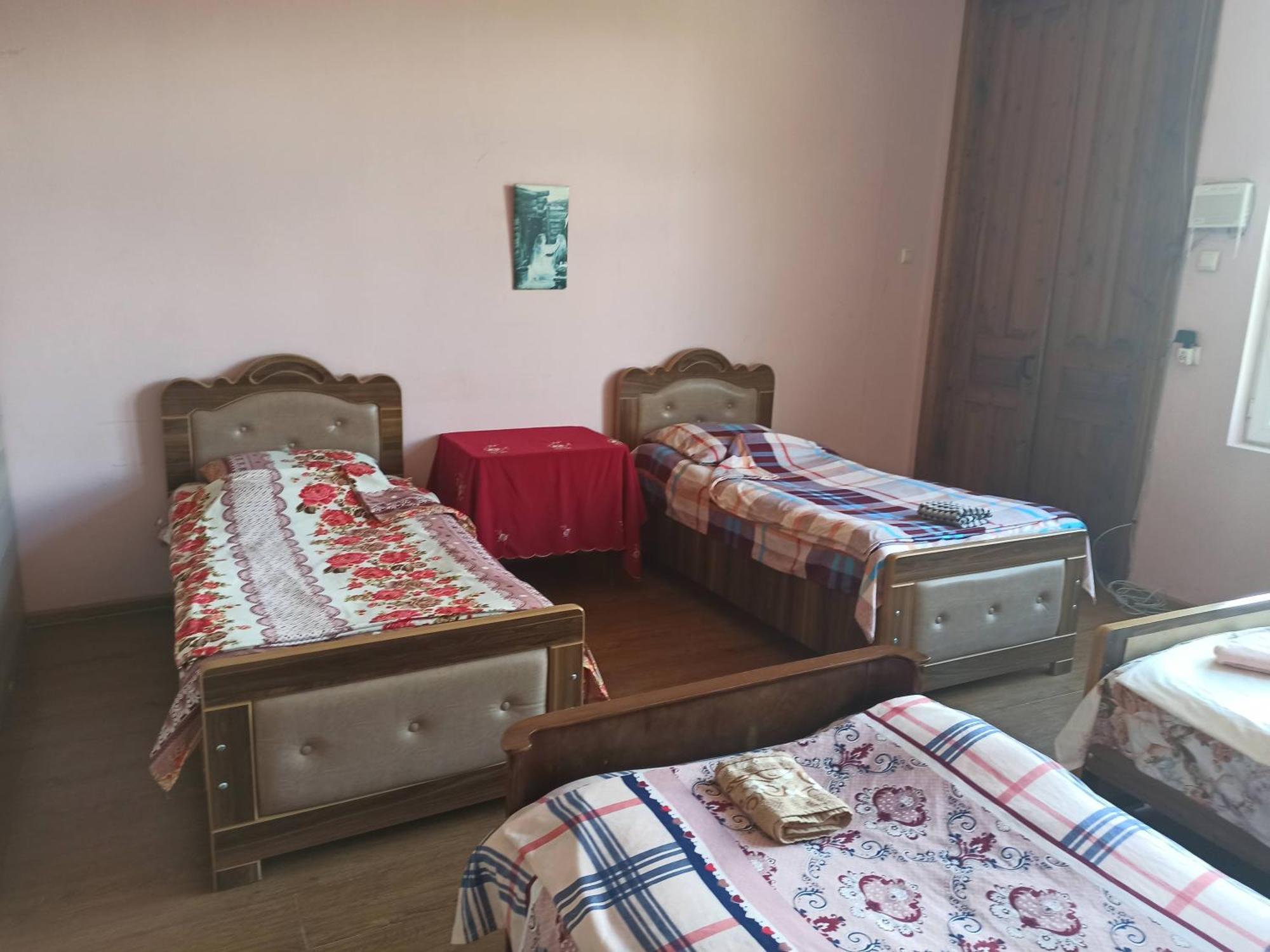 Cozy House Hotel Zugdidi Bagian luar foto