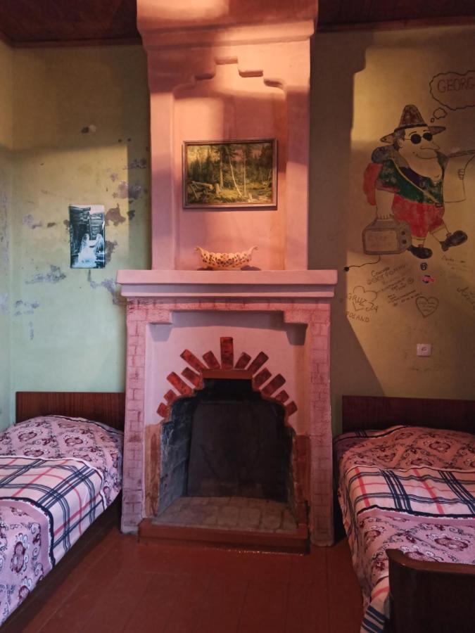 Cozy House Hotel Zugdidi Bagian luar foto