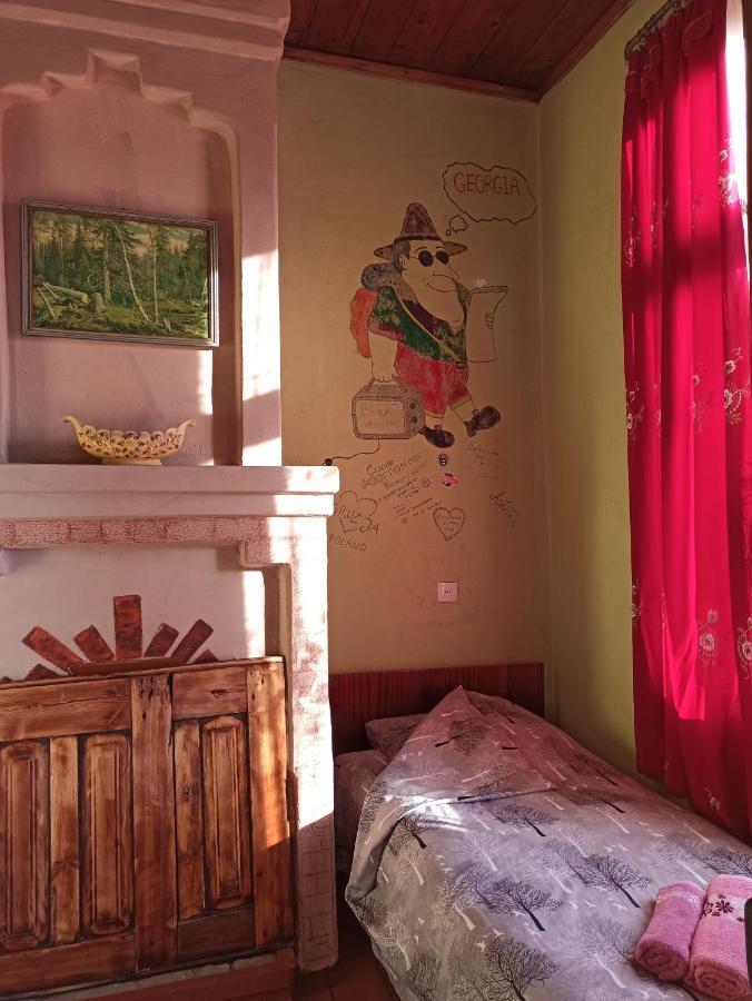 Cozy House Hotel Zugdidi Bagian luar foto