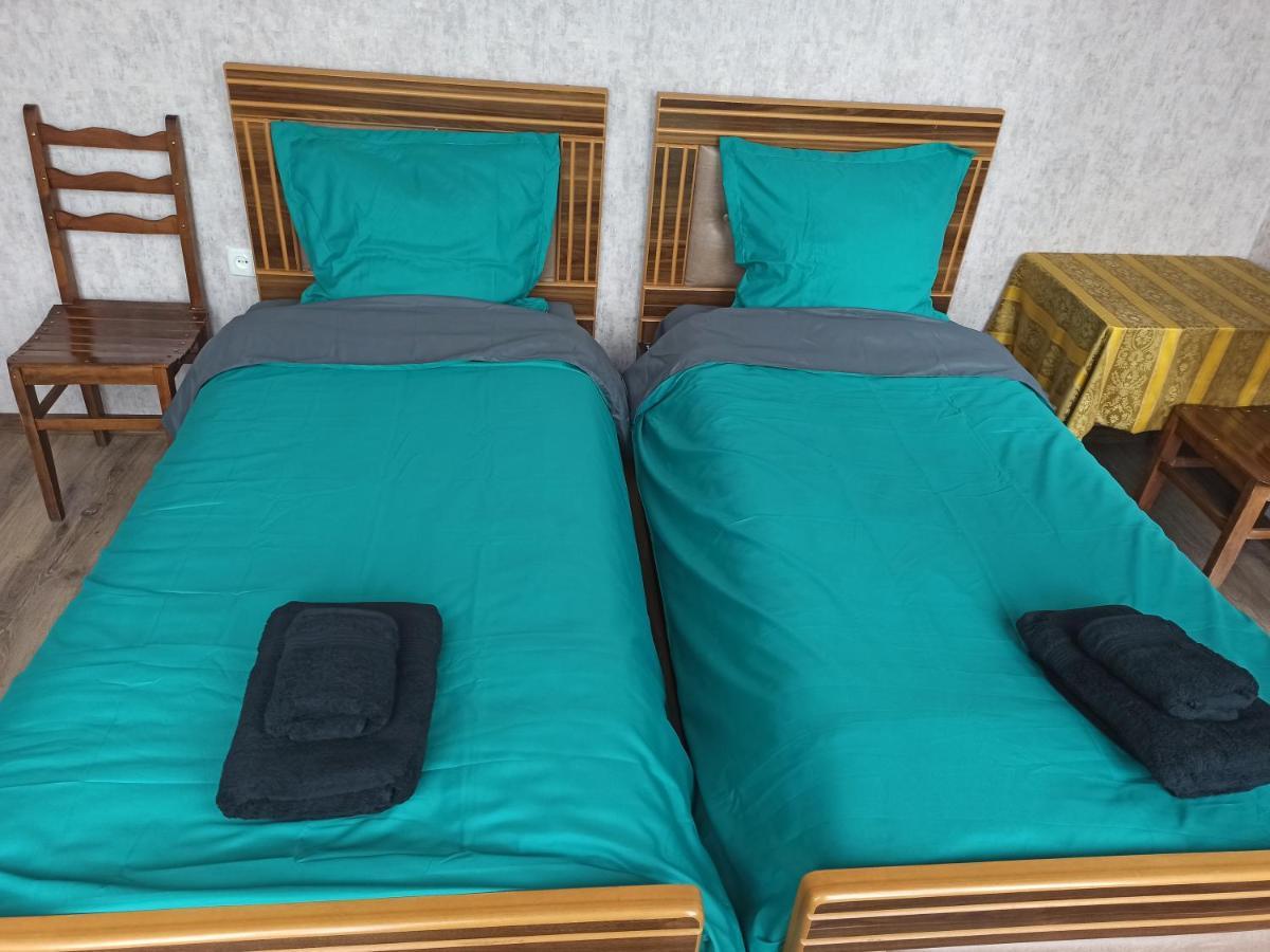 Cozy House Hotel Zugdidi Bagian luar foto