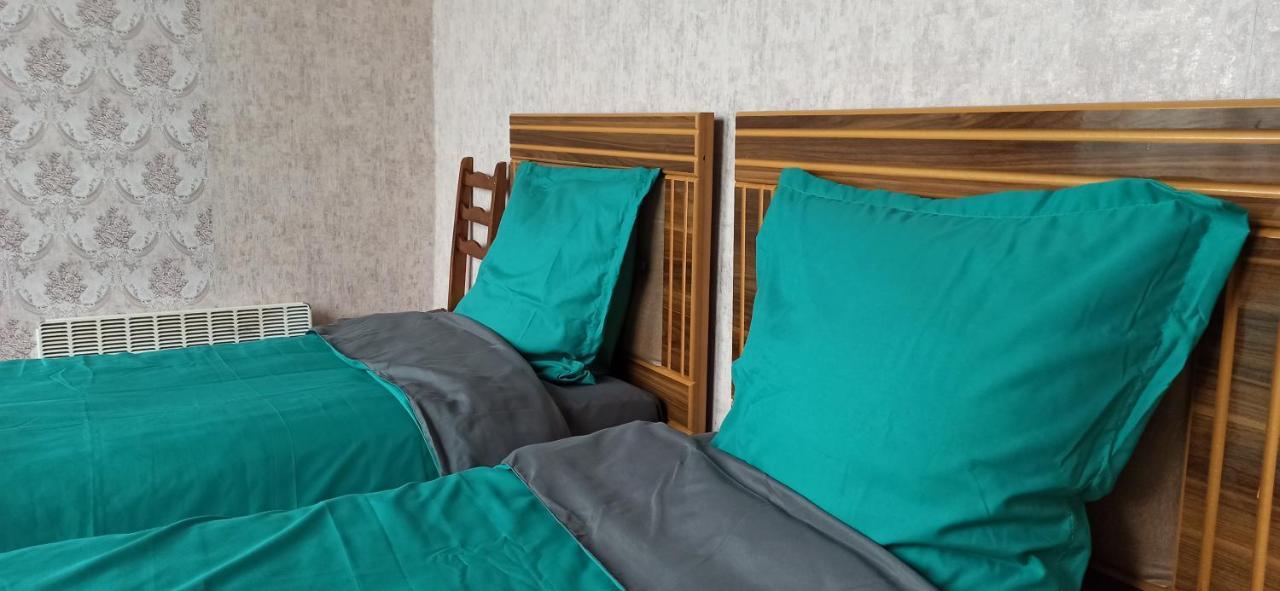 Cozy House Hotel Zugdidi Bagian luar foto