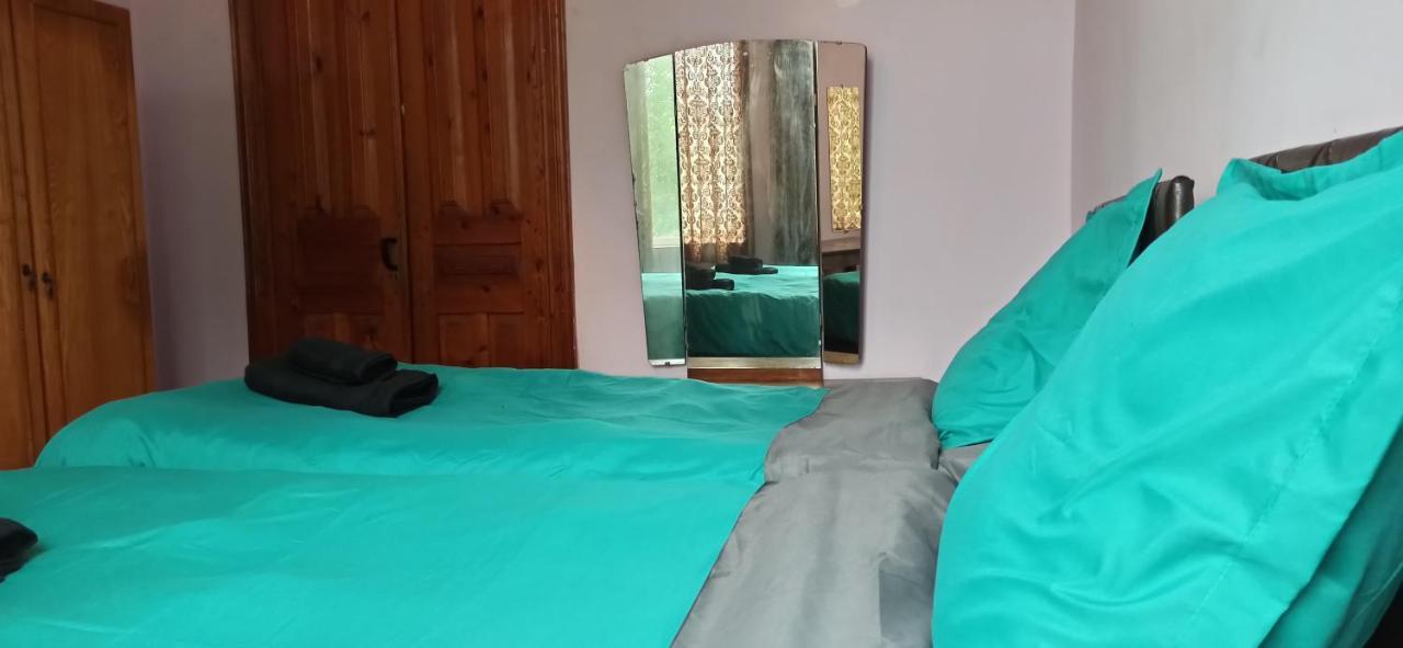 Cozy House Hotel Zugdidi Bagian luar foto