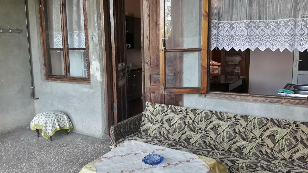 Cozy House Hotel Zugdidi Bagian luar foto