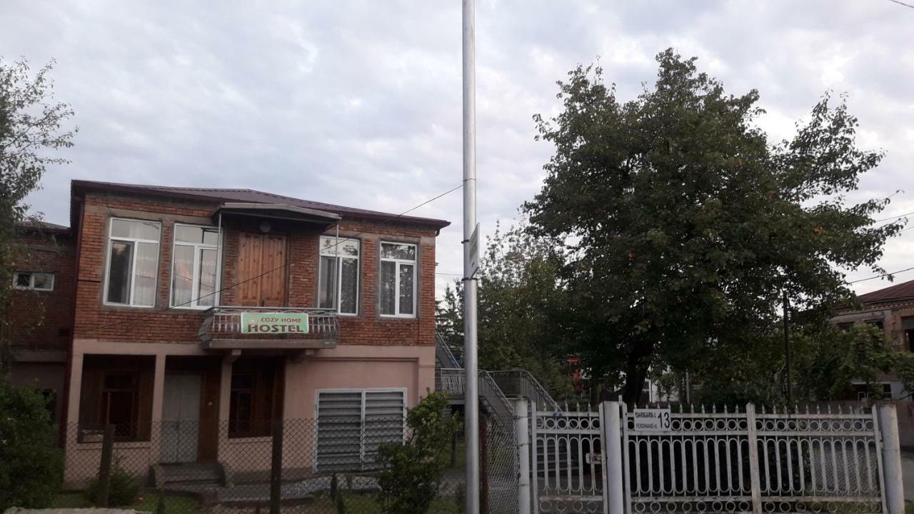 Cozy House Hotel Zugdidi Bagian luar foto